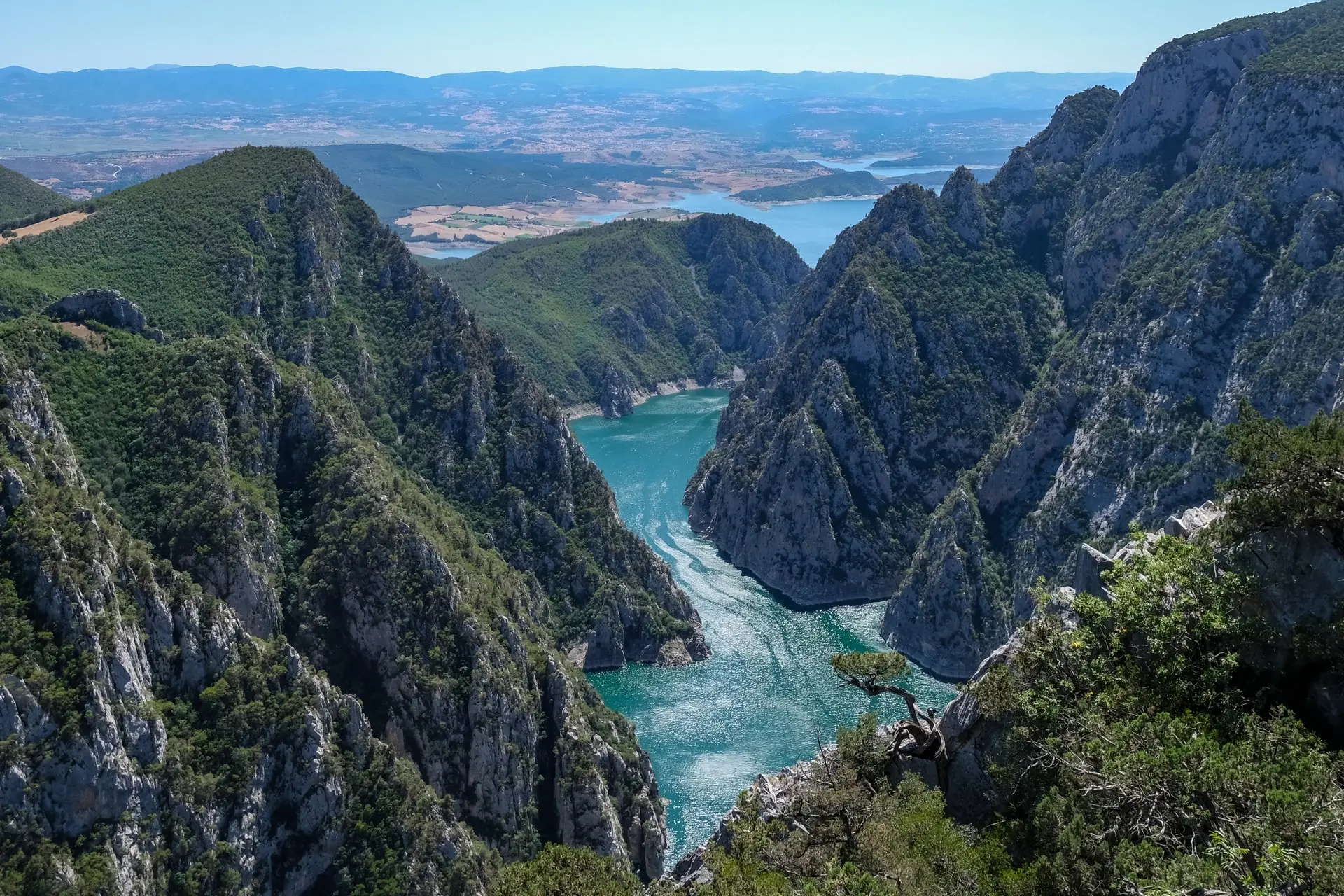 Çataloğlu Turizm teknesinde Şahinkaya Kanyonu'nda keyifli anlar